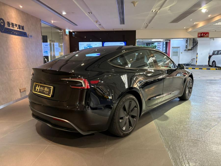 Model 3 RWD - Image 2
